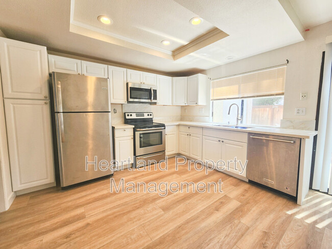 Building Photo - 1651 S Juniper St