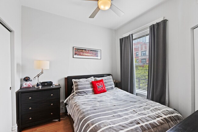 Foto del edificio - 848 W Sheridan Rd
