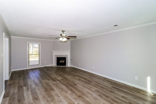 Building Photo - 2703 Twisted Oak Cove N