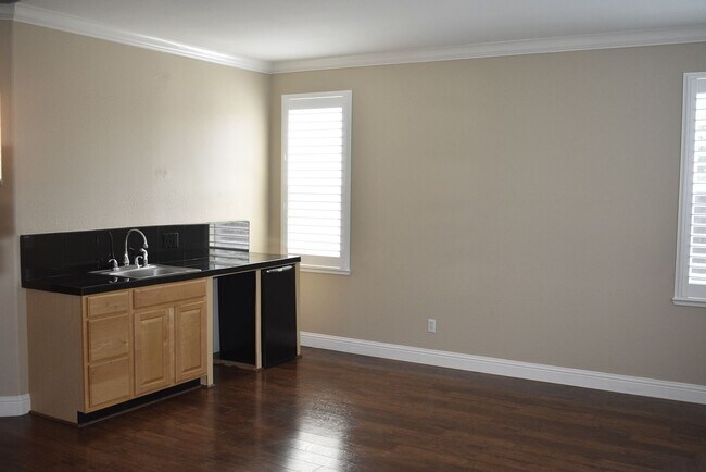 Foto del edificio - 2550 Hawk Crest Dr