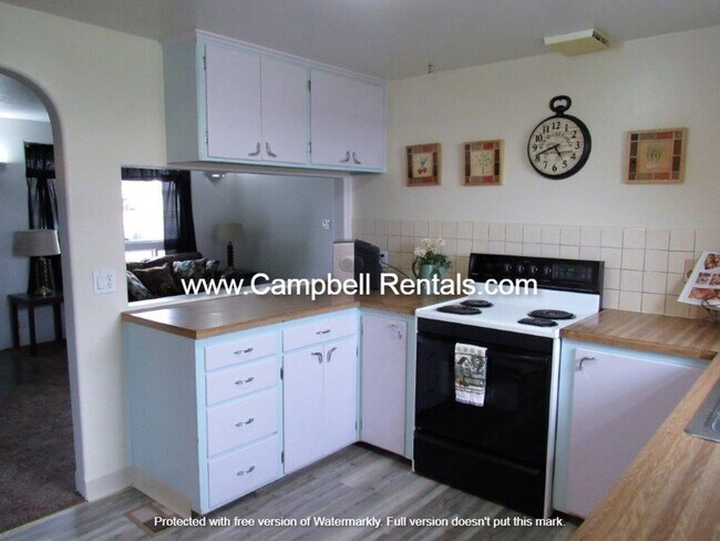 Building Photo - DE1405