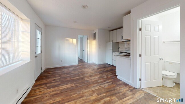 Building Photo - 26 Sunset Terrace