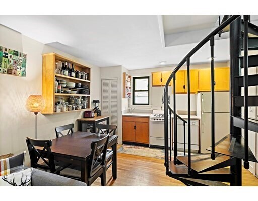 Foto del edificio - 127 Lakeview Ave