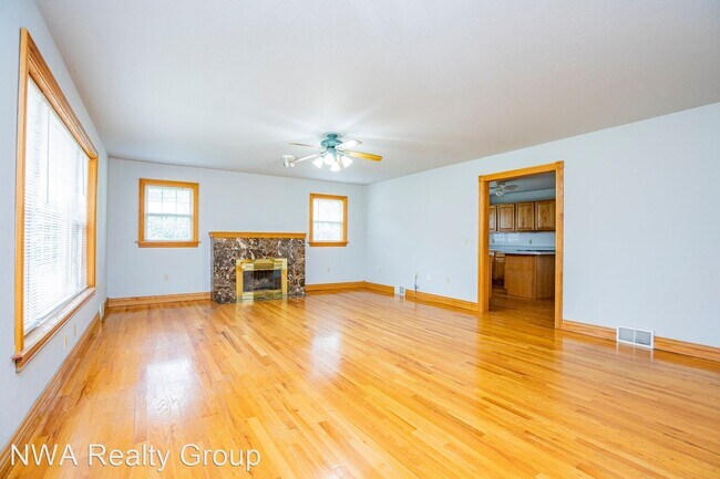 Building Photo - 3 br, 2 bath House - 101 NE 7th Street