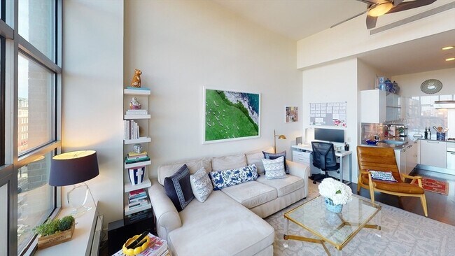 Photo - 360 Newbury St Apartment