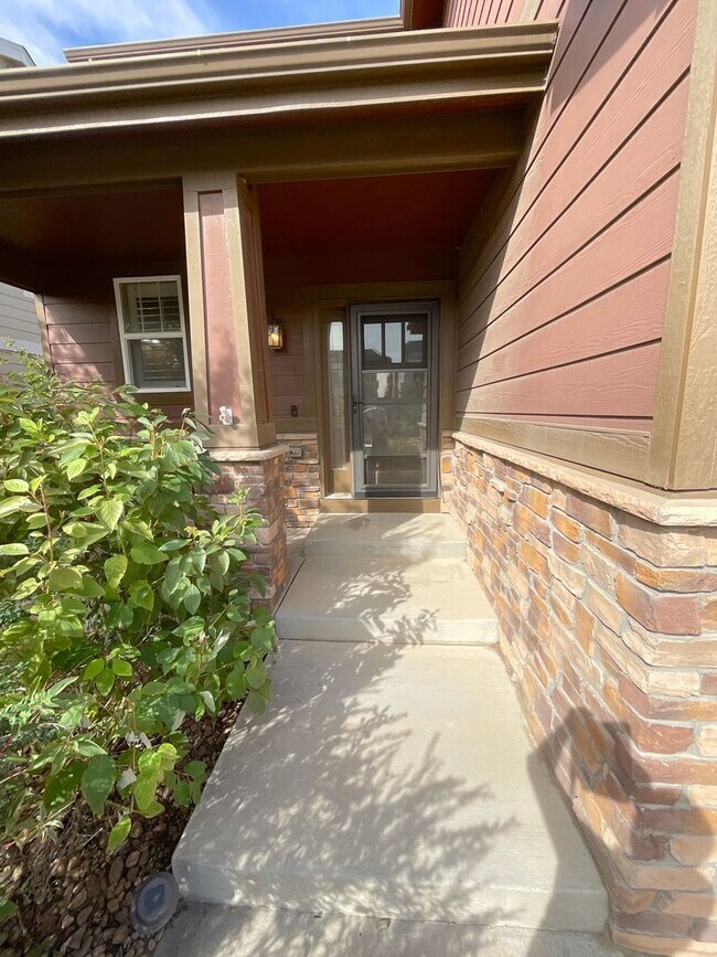 Foto del edificio - 6652 Maple Stone Ln