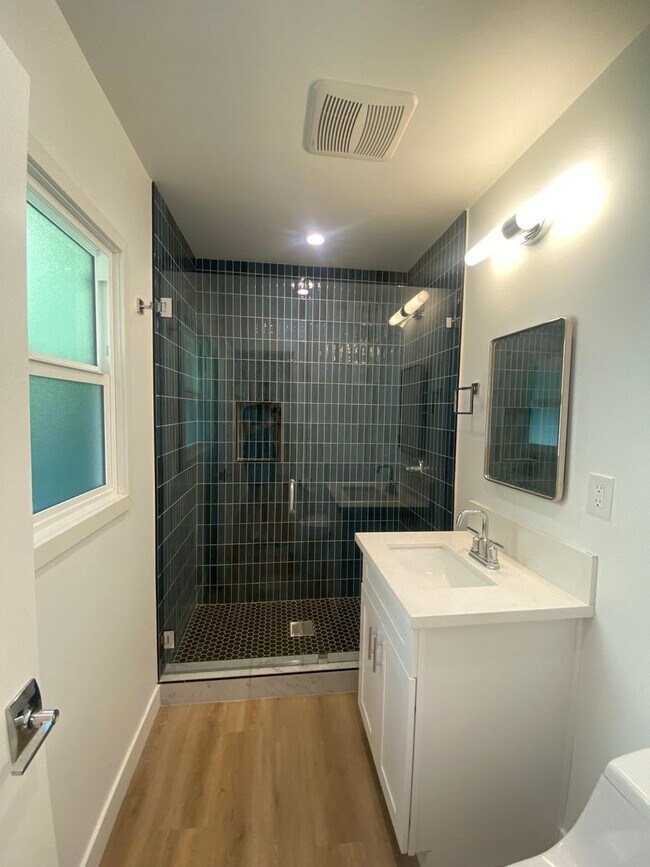 Building Photo - 438 Arden