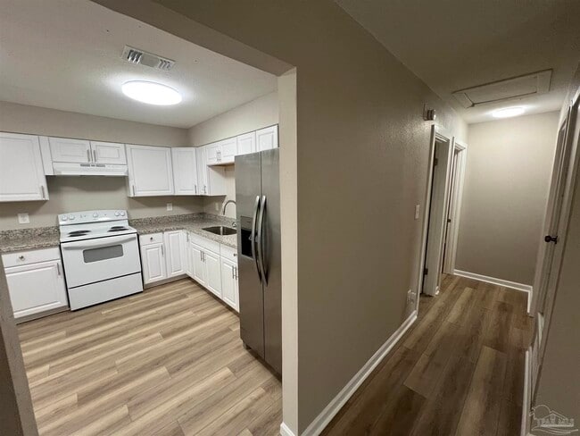 Foto del edificio - 821 Calhoun Ave