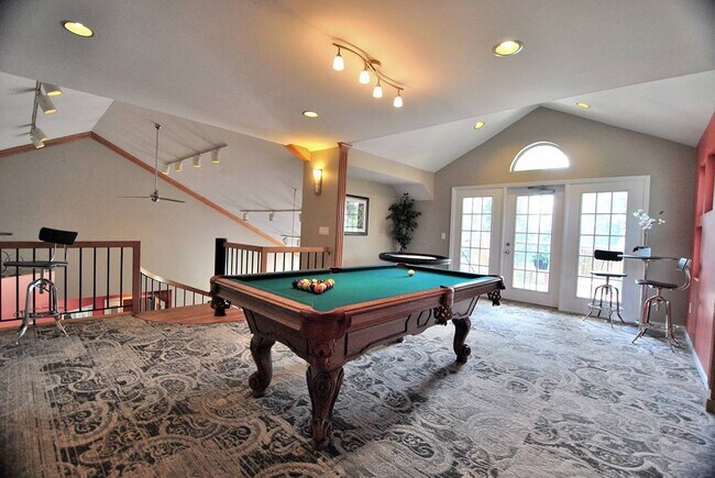 Foto del edificio - Village Club on Franklin