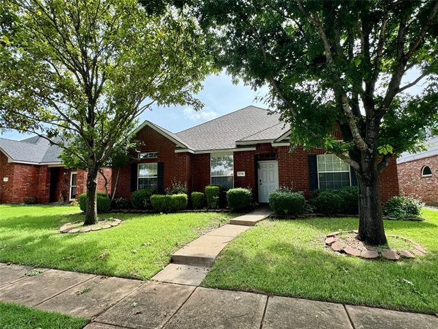Primary Photo - 1716 River Oaks Dr