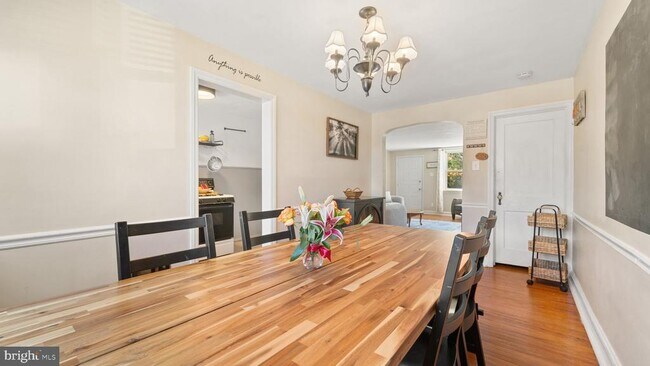 Foto del edificio - 305 N Bishop Ave