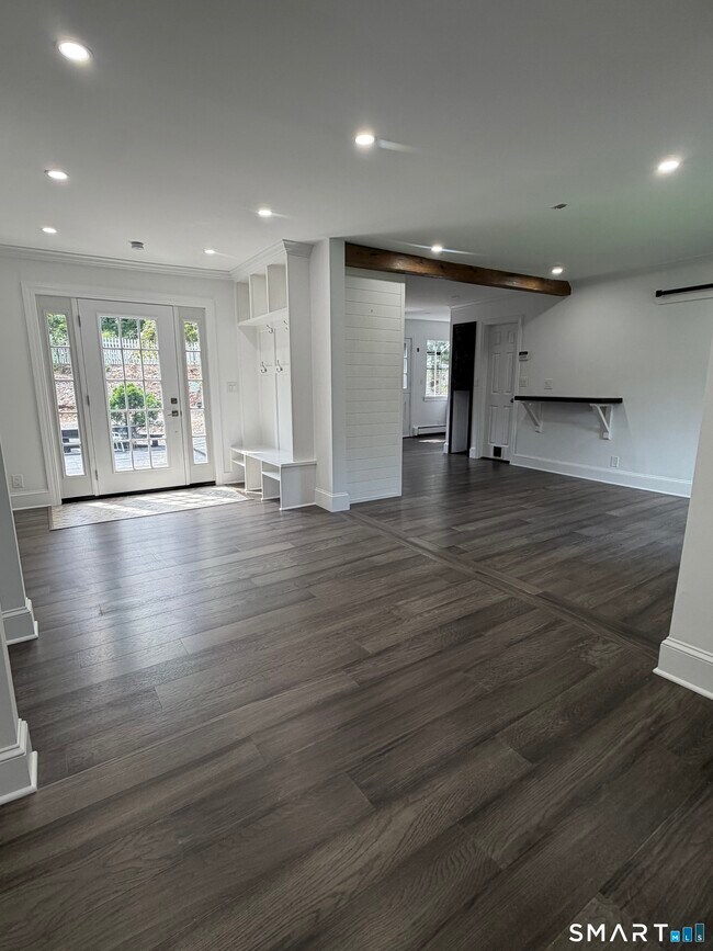 Foto del edificio - 32 Chestnut Hill Rd