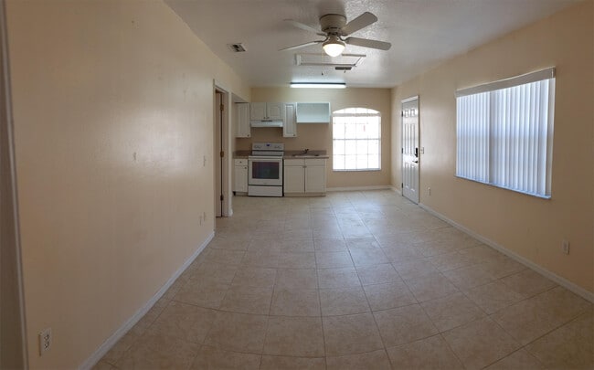 Foto del edificio - 2807 Fan Palm Dr
