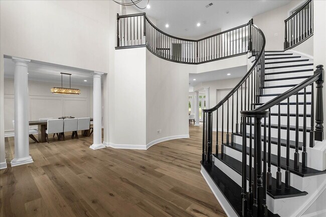 Building Photo - Your New Home Awaits