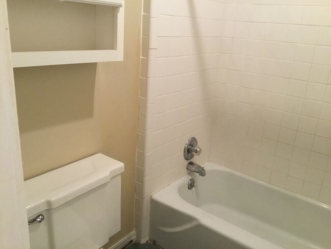 Building Photo - 3 br, 2 bath House - 2222 NW 49th St.