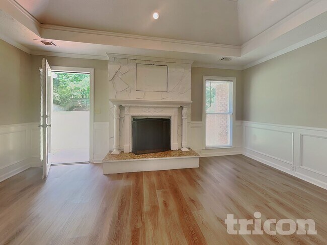 Building Photo - 350 Bridgewood Dr SE