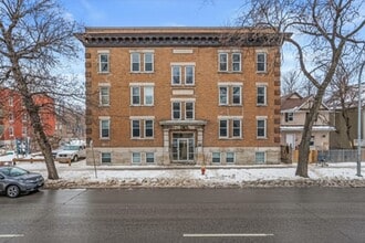 Building Photo - 677 Maryland St