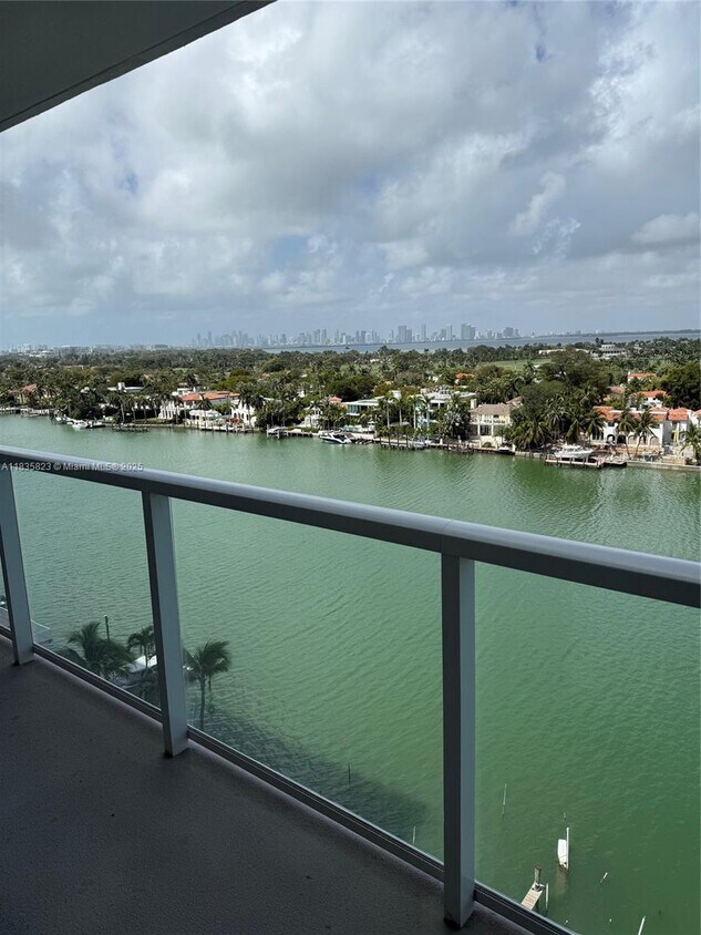 Foto principal - 5750 Collins Ave