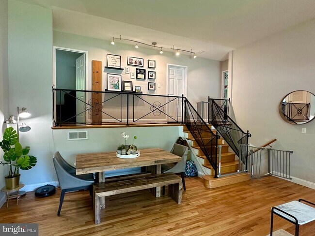 Foto del edificio - 515 Monticello Blvd