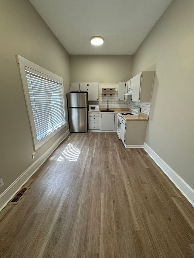 Photo - 1618ELL Apartment