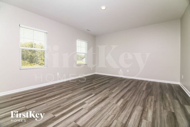 Building Photo - 210 Soy Bean Ln
