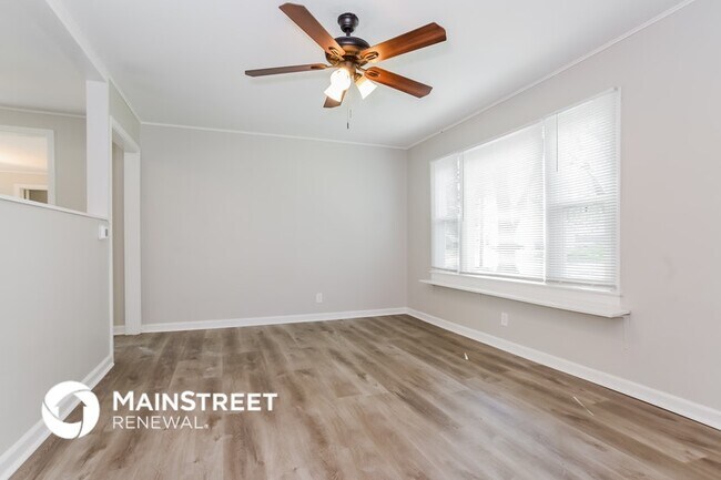 Foto del edificio - 11810 W 69th St