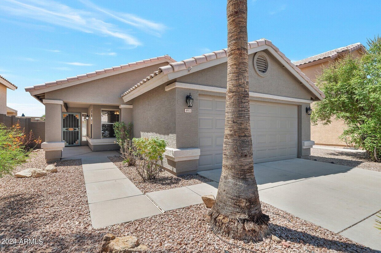 Foto principal - 4911 W Wickieup Ln