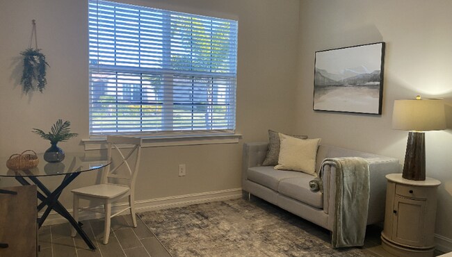 Foto del edificio - 15968 Crofton Spgs Wy