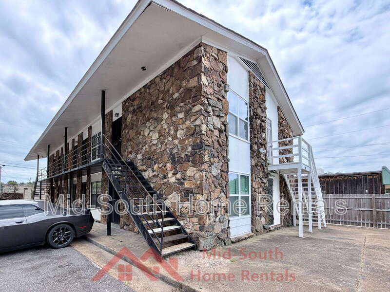 Building Photo - 3969 Southlawn Ave