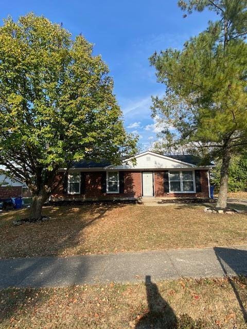 3304 Alva Ct