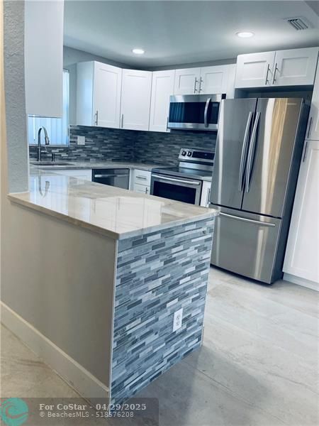 Foto del edificio - 2725 Emory Dr W