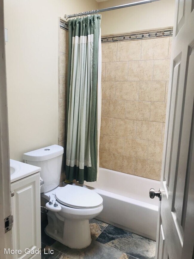 Building Photo - 3 br, 1 bath House - 2160 Druid Park Drive
