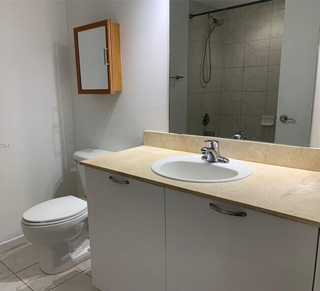 Foto del edificio - 3180 SW 22nd Ter
