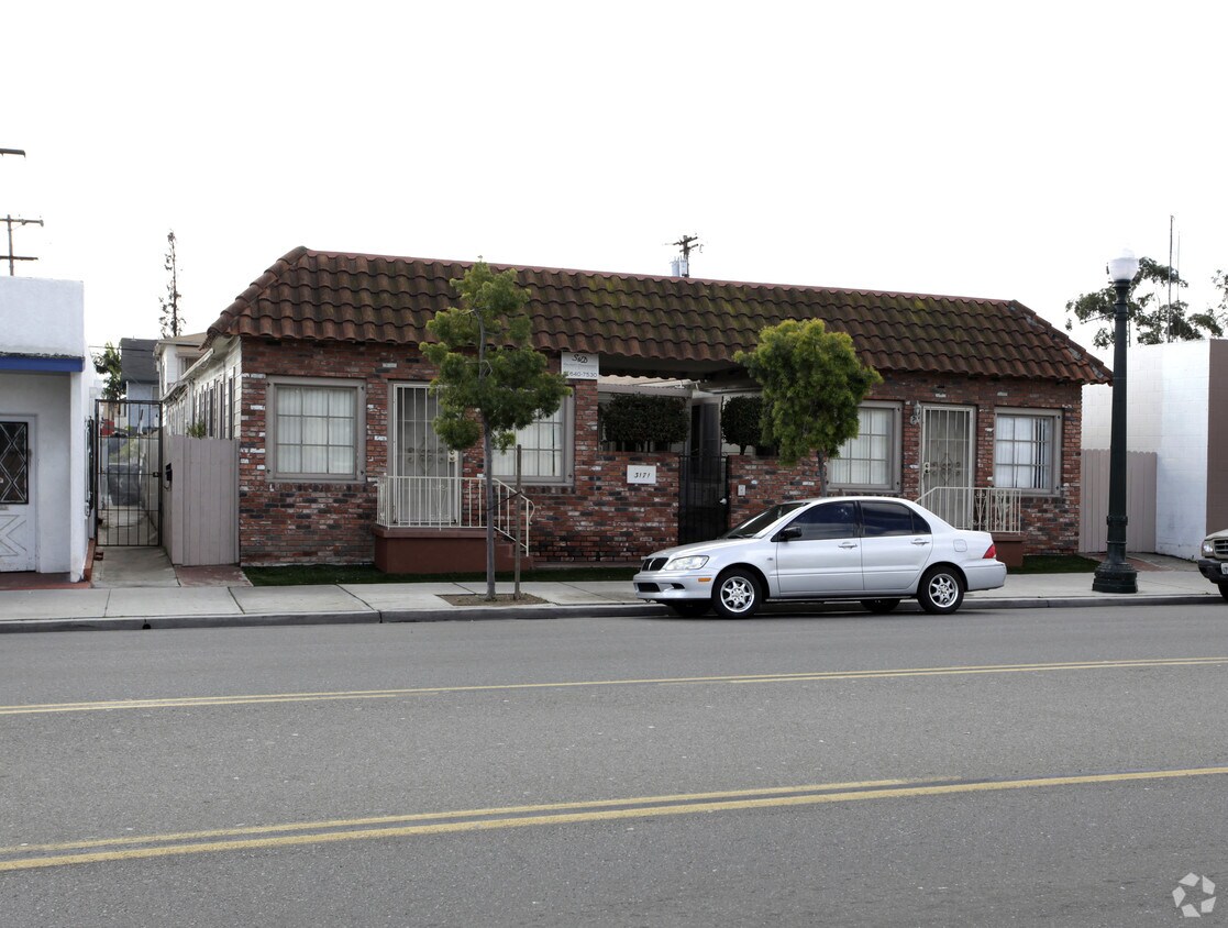 Primary Photo - 3171 Adams Ave