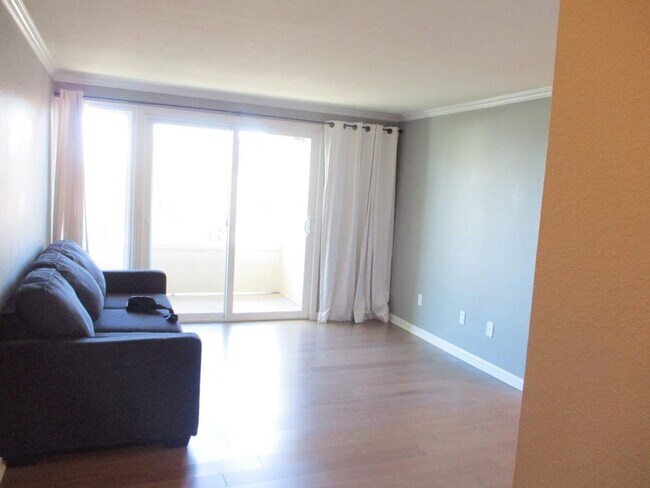 Foto del edificio - 1 Bedroom Condo in Tacoma’s Stadium District