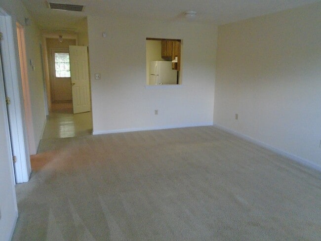 Foto del edificio - PRE LEASING AUGUST 2026!