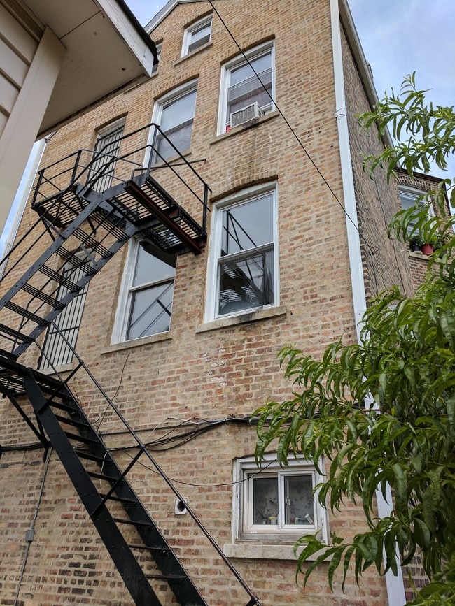 Building Photo - 2318 S Homan Ave
