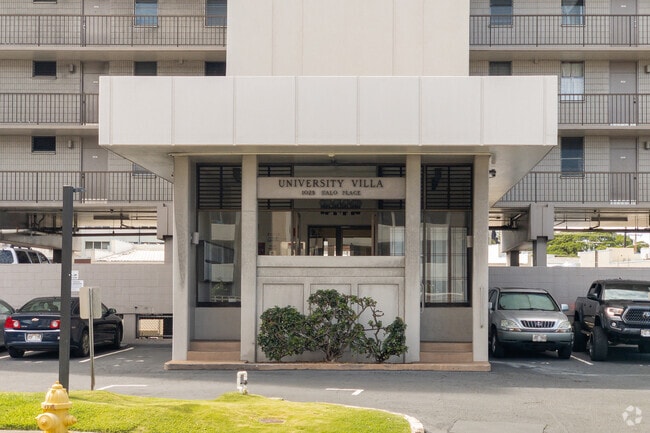Building Photo - University Villa