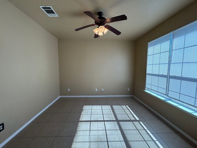 Foto del edificio - 3-Bedroom House for Rent in Killeen