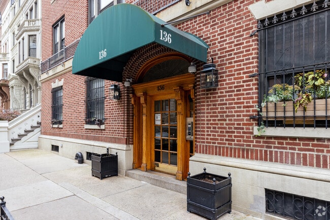 Entrance - 136 W 75th St