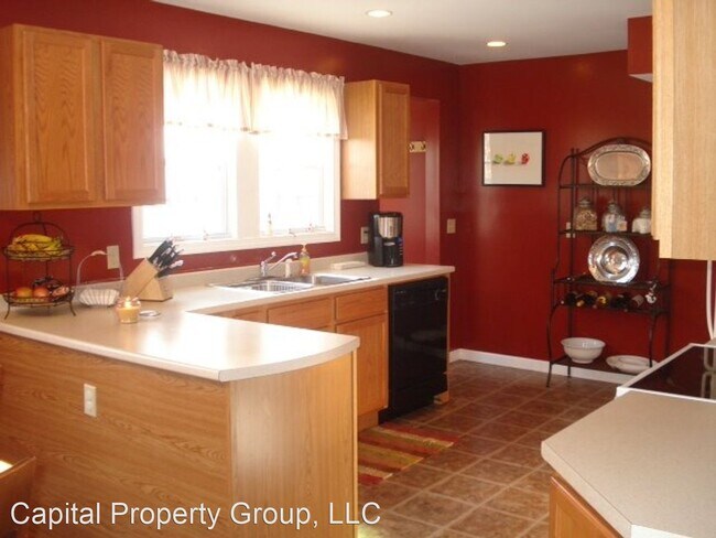 Building Photo - 3 br, 1.5 bath House - 27 Sunnyside East Rd