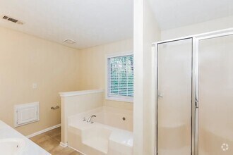 Building Photo - 161 Hayes Cir