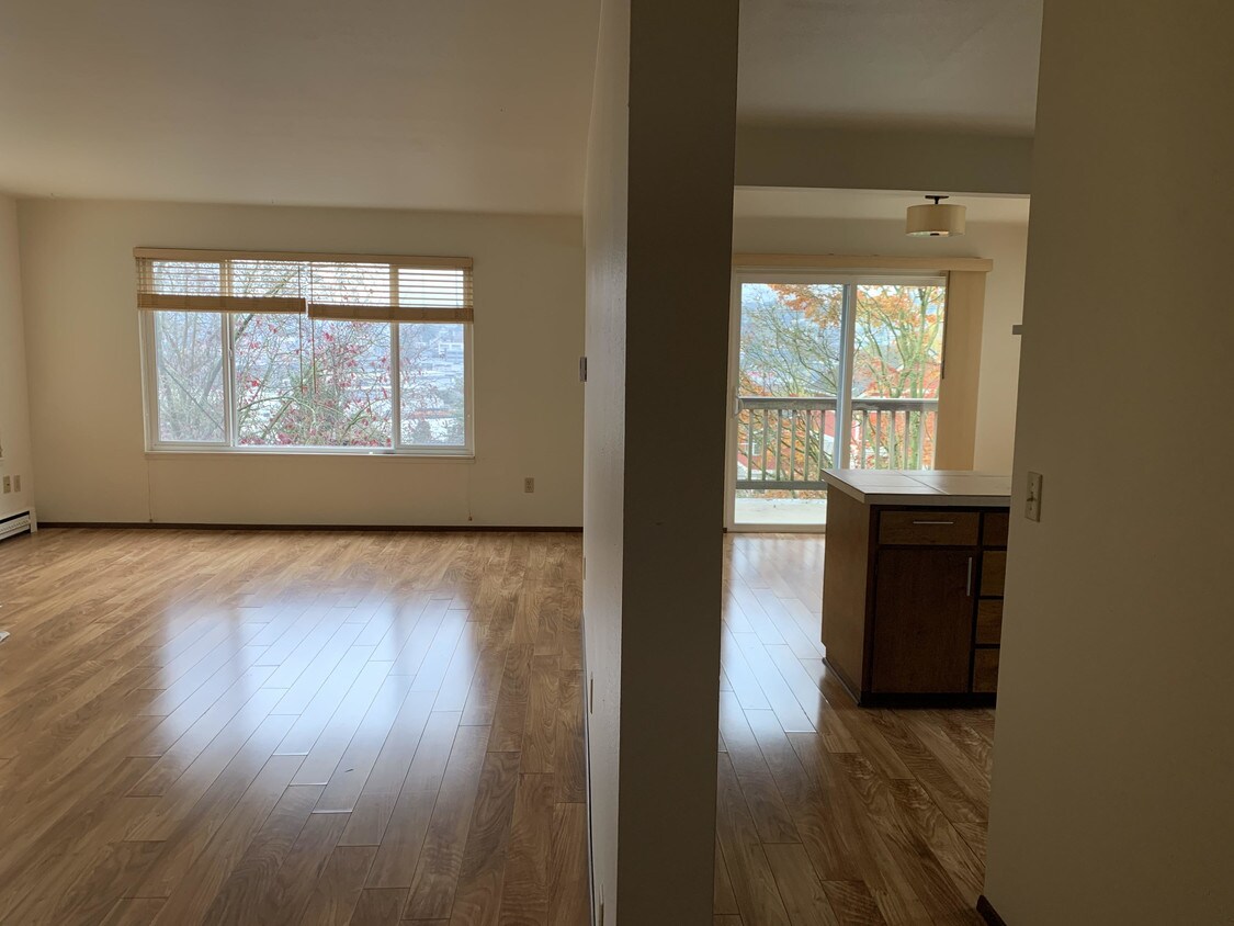 Primary Photo - 3447 23rd Ave W