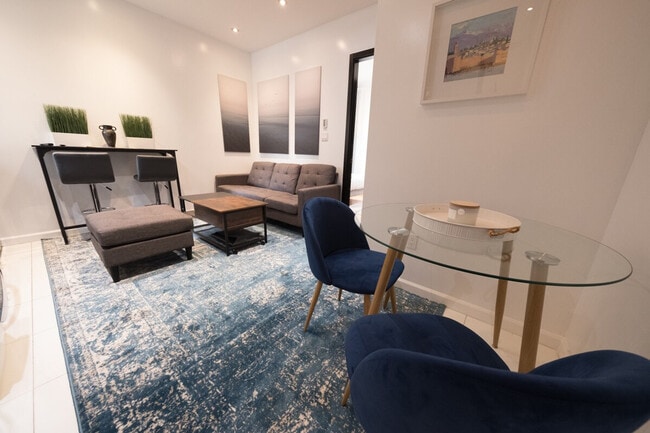 Foto del edificio - 5 W 101st St