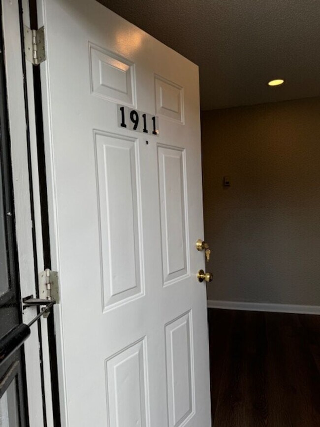 Foto del edificio - Newly Renovated Unit!