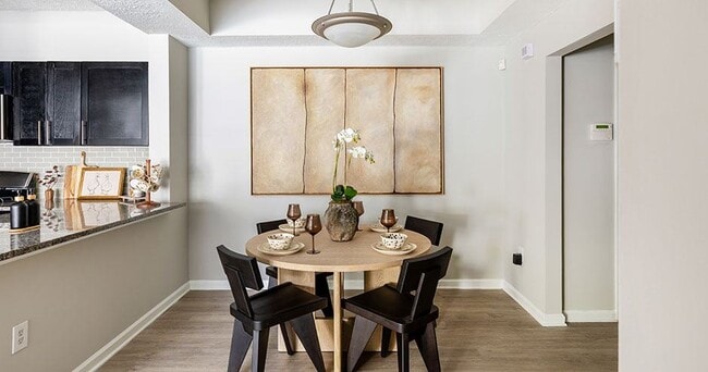 Building Photo - Park at The Hill