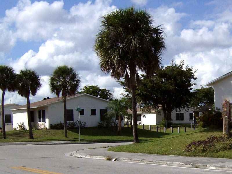 Primary Photo - Goulds Apartments