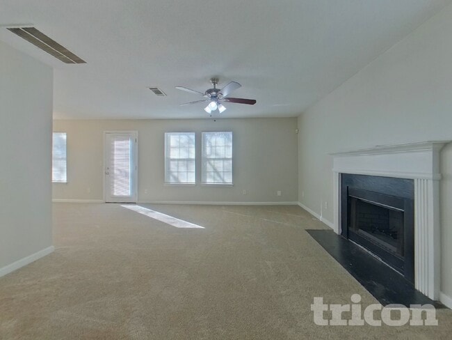 Building Photo - 2241 Tuley Dr