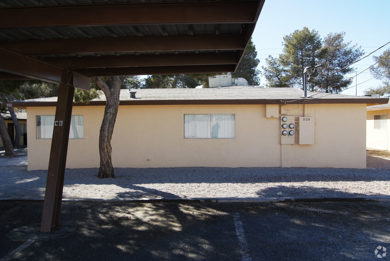 Building Photo - La Esperanza Apartments