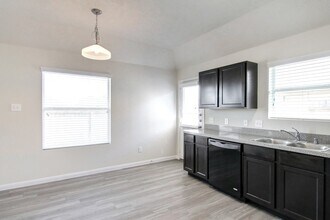Building Photo - 12804 Rio Lindo St
